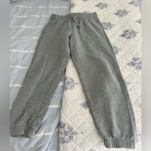 Women’s Aritzia TNA size Small Grey Sweatpants